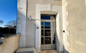 T2 climatisé face Loire et château le 4-4